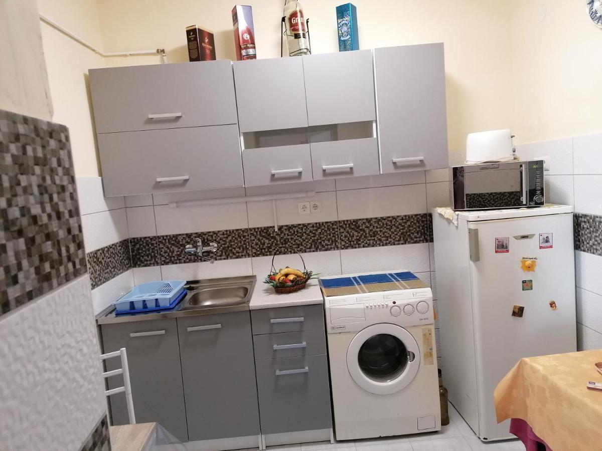 Roza Vendegszoba Keszthely Luaran gambar